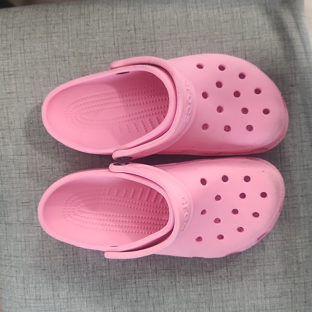 Crocs pink